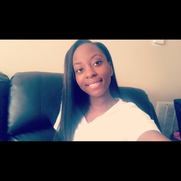 Meet your Posher, Tazia - Picture 1 of 1